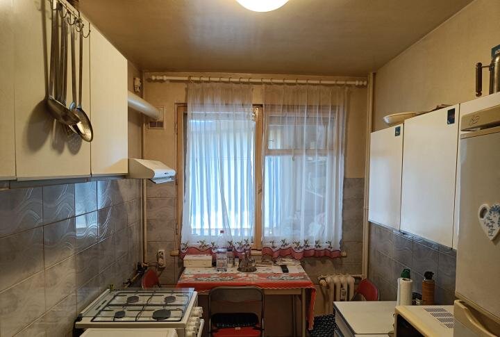 Aparatorii Patriei, Emil Racovita ideal credit