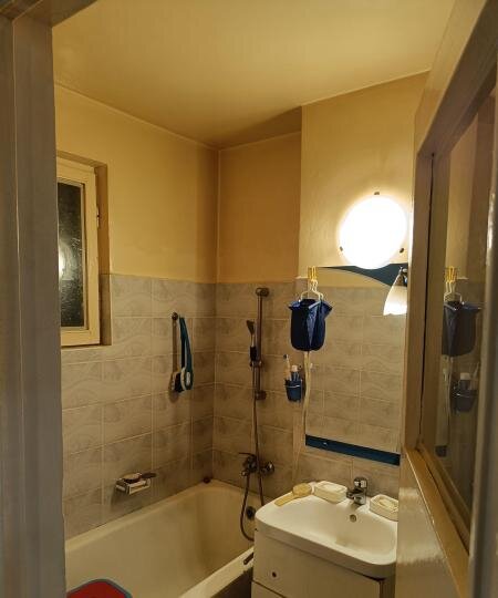 Aparatorii Patriei, Emil Racovita ideal credit